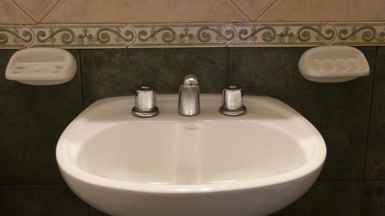 Hotel El Descanso Junín エクステリア 写真