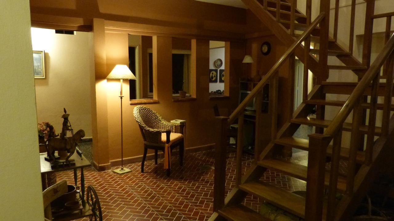 Hotel El Descanso Junín エクステリア 写真