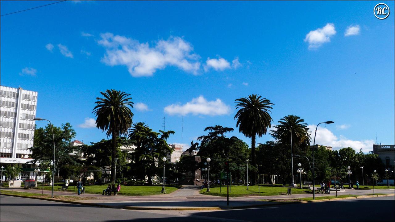 Hotel El Descanso Junín エクステリア 写真