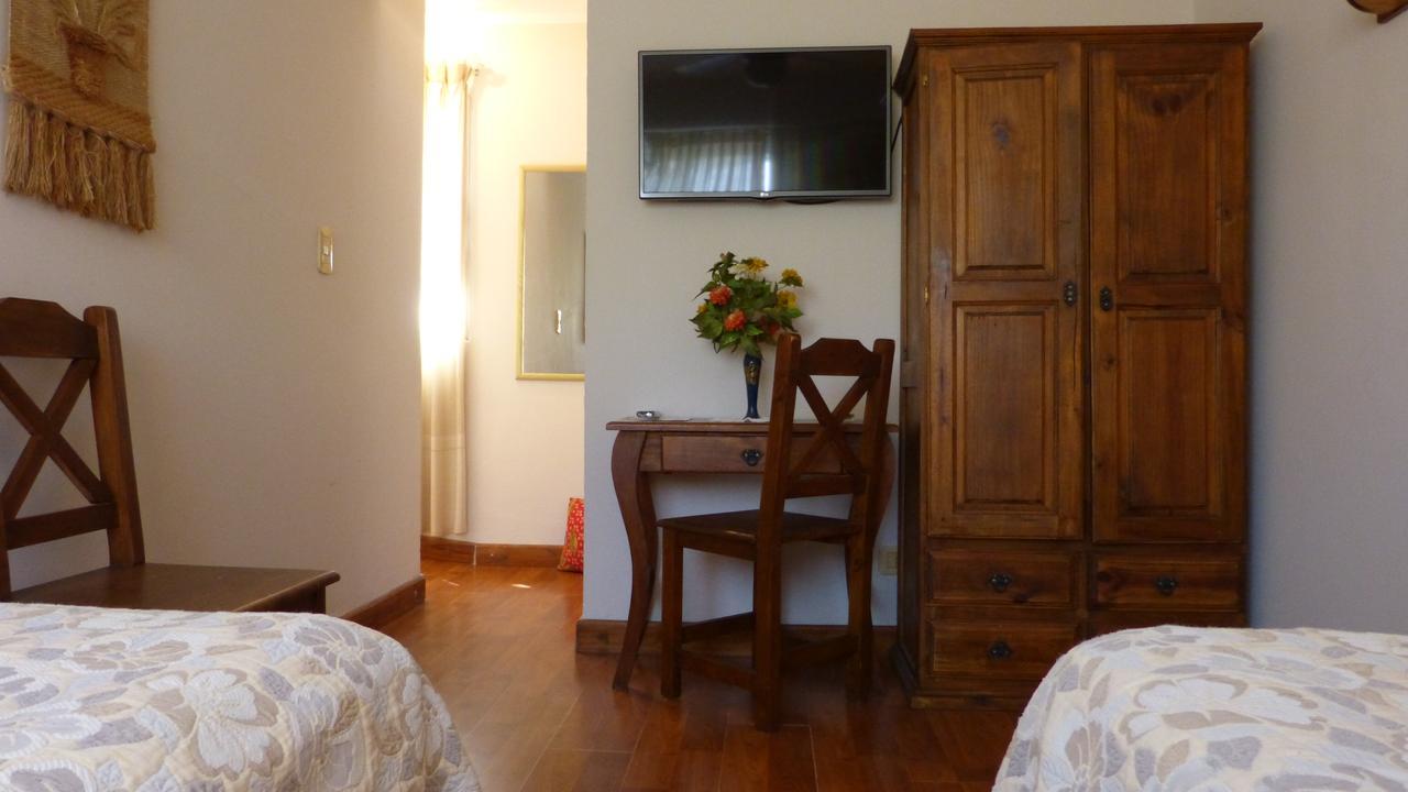 Hotel El Descanso Junín エクステリア 写真